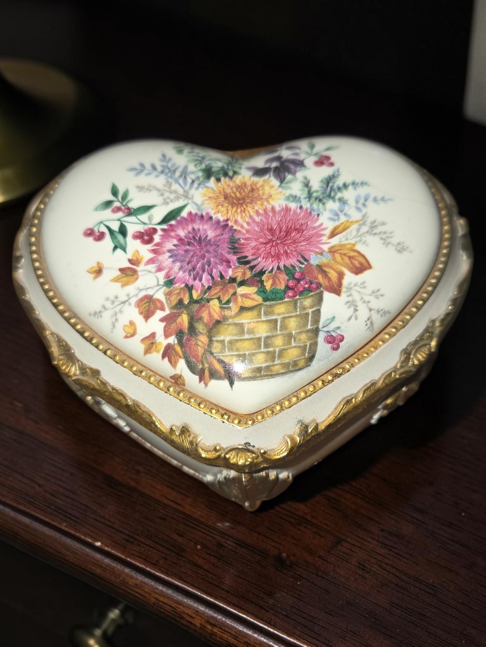 Vintage Sankyo Heart Shaped Porcelain Music Box - "Memory" Barbra Streisand